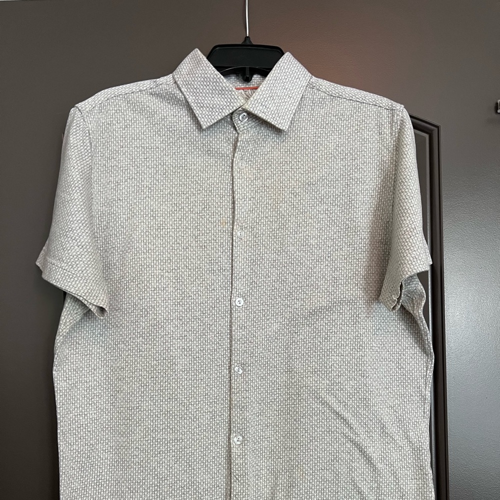 Stone Rose Short Sleeve Stretch Button-Up Shirt Size M